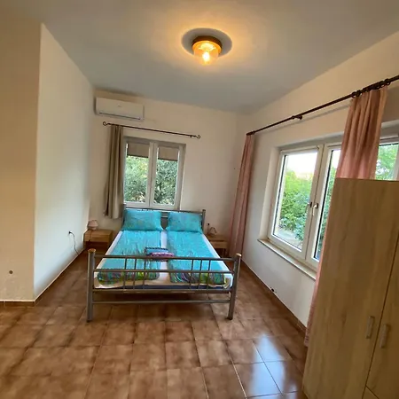 Apartment Leko With Pool - 10minute Walk *