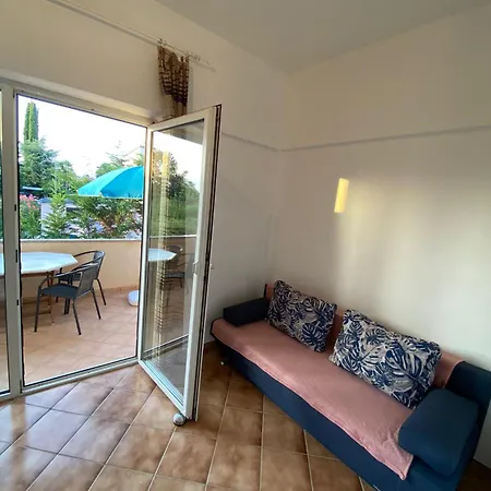 Apartment Leko With Pool - 10minute Walk Poreč